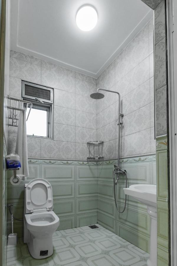 Santa Maria Hotel Ентебе Екстериор снимка