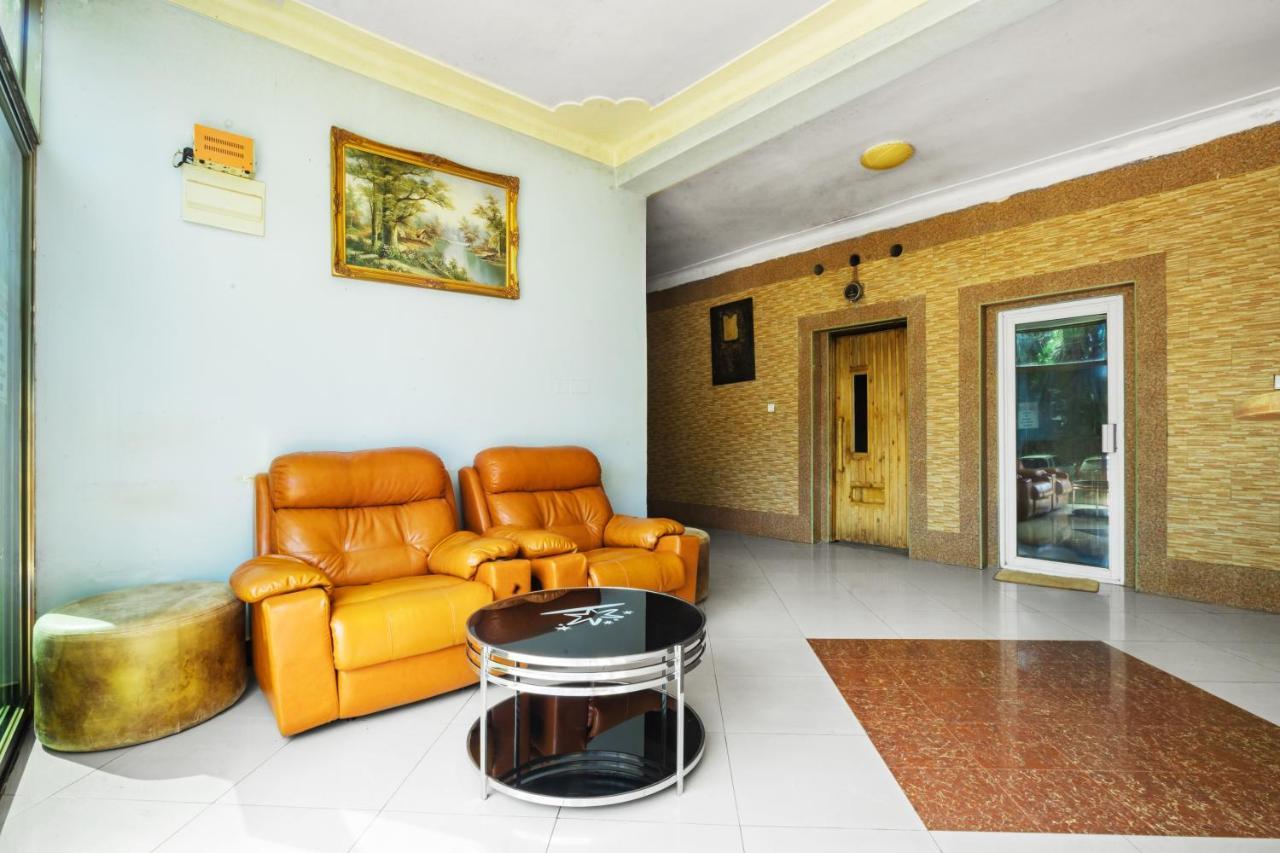 Santa Maria Hotel Ентебе Екстериор снимка
